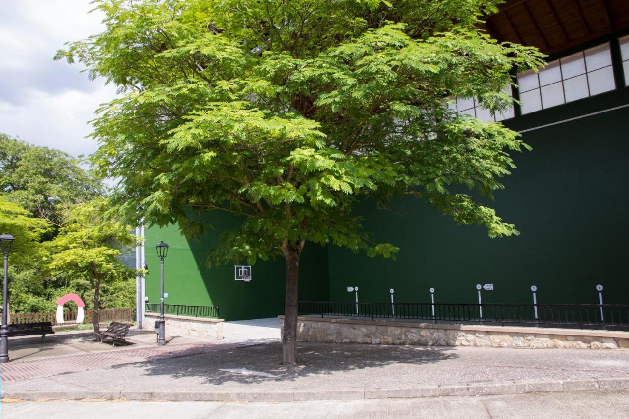 Casa Lizarrosta En Nacedero Del Urederra Villa Baquedano Exterior photo